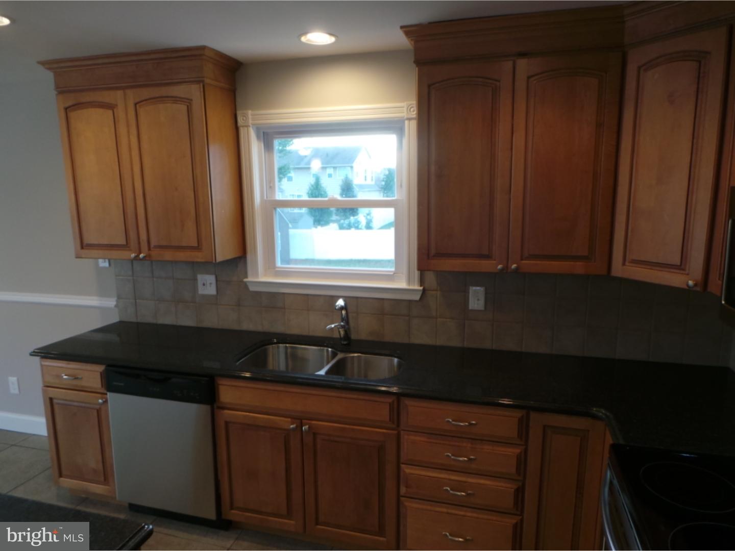 54 Wayside Road Berlin, NJ 08009 - Photo 6 of 25 Gallery Image 6