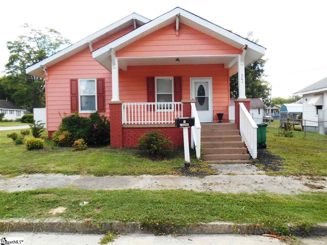 201 Gordon Street Clinton, SC 29325 - Photo 2 of 13 Gallery Image 2