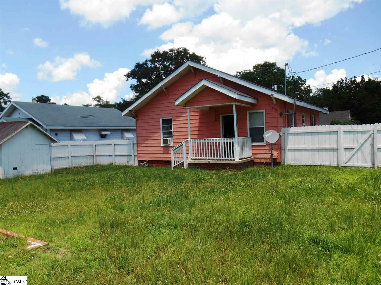 201 Gordon Street Clinton, SC 29325 - Photo 11 of 13 Gallery Image 11