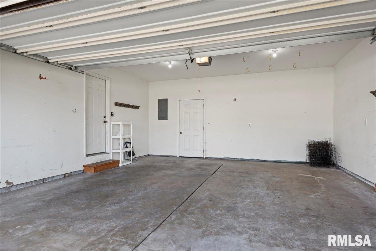 1052 Oakbrook Avenue Chatham, IL 62629 - Photo 25 of 30