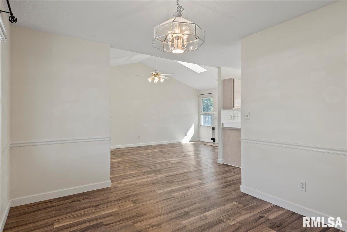 1052 Oakbrook Avenue Chatham, IL 62629 - Photo 8 of 30