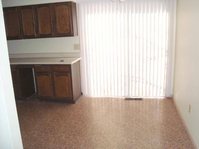 3383 Oakcrest Road Columbus, OH 43232 - Photo 6 of 11 Gallery Image 6