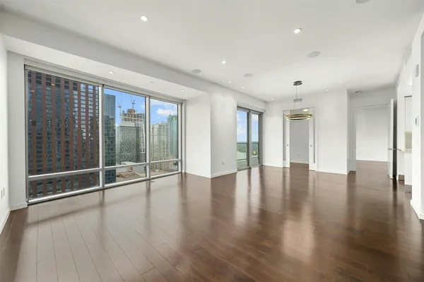 $7,250 | 200 Congress Avenue, Unit 24B, Austin, TX 78701