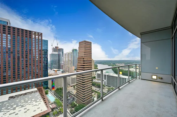 $7,250 | 200 Congress Avenue, Unit 24B, Austin, TX 78701