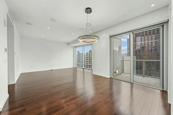 $7,250 | 200 Congress Avenue, Unit 24B, Austin, TX 78701