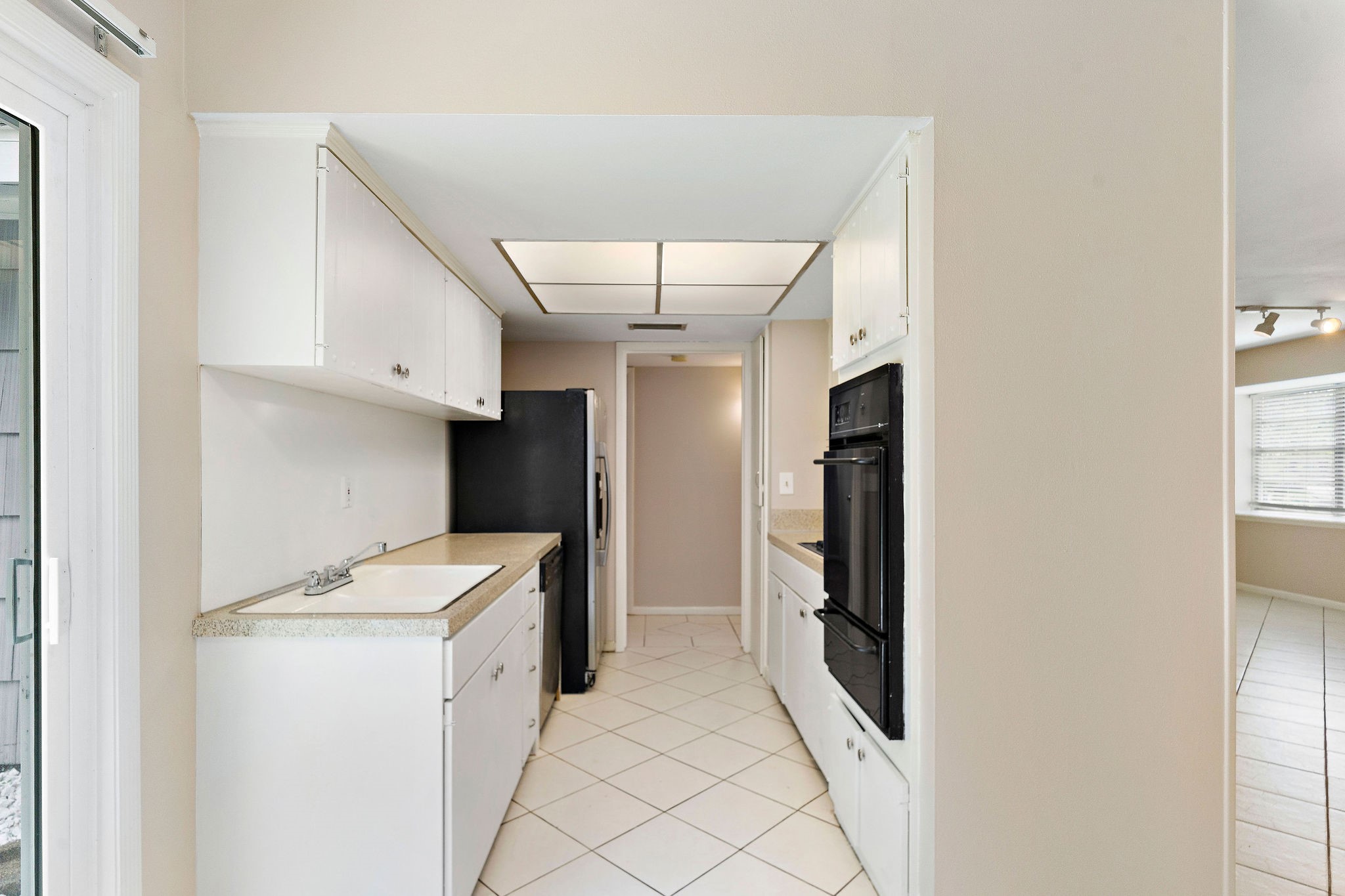 5522 Ariel Street Houston, TX 77096 - Photo 9 of 20
