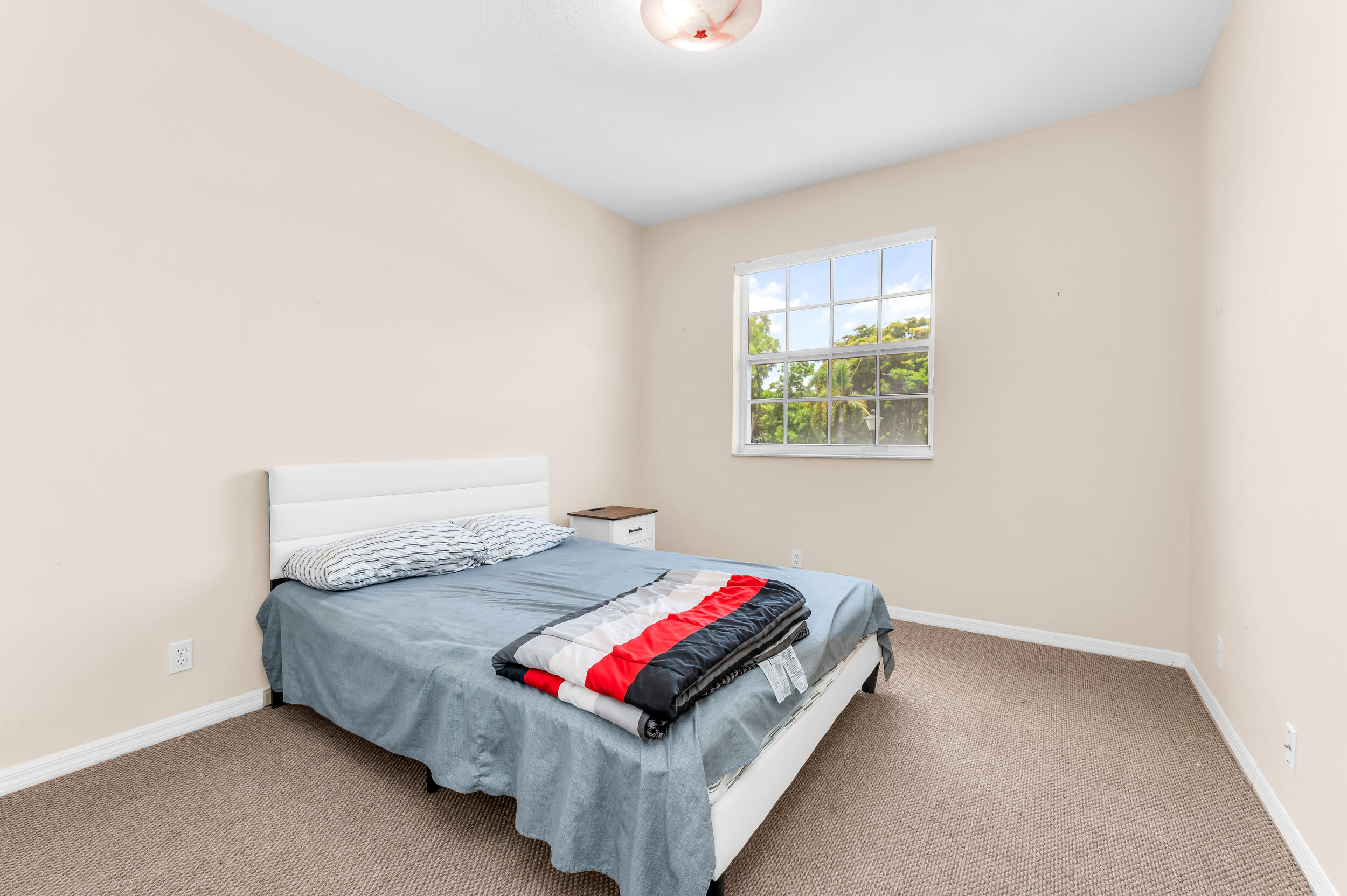 8550 Vía Romana, Unit 2 Boca Raton, FL 33496 - Photo 17 of 21 photo-15