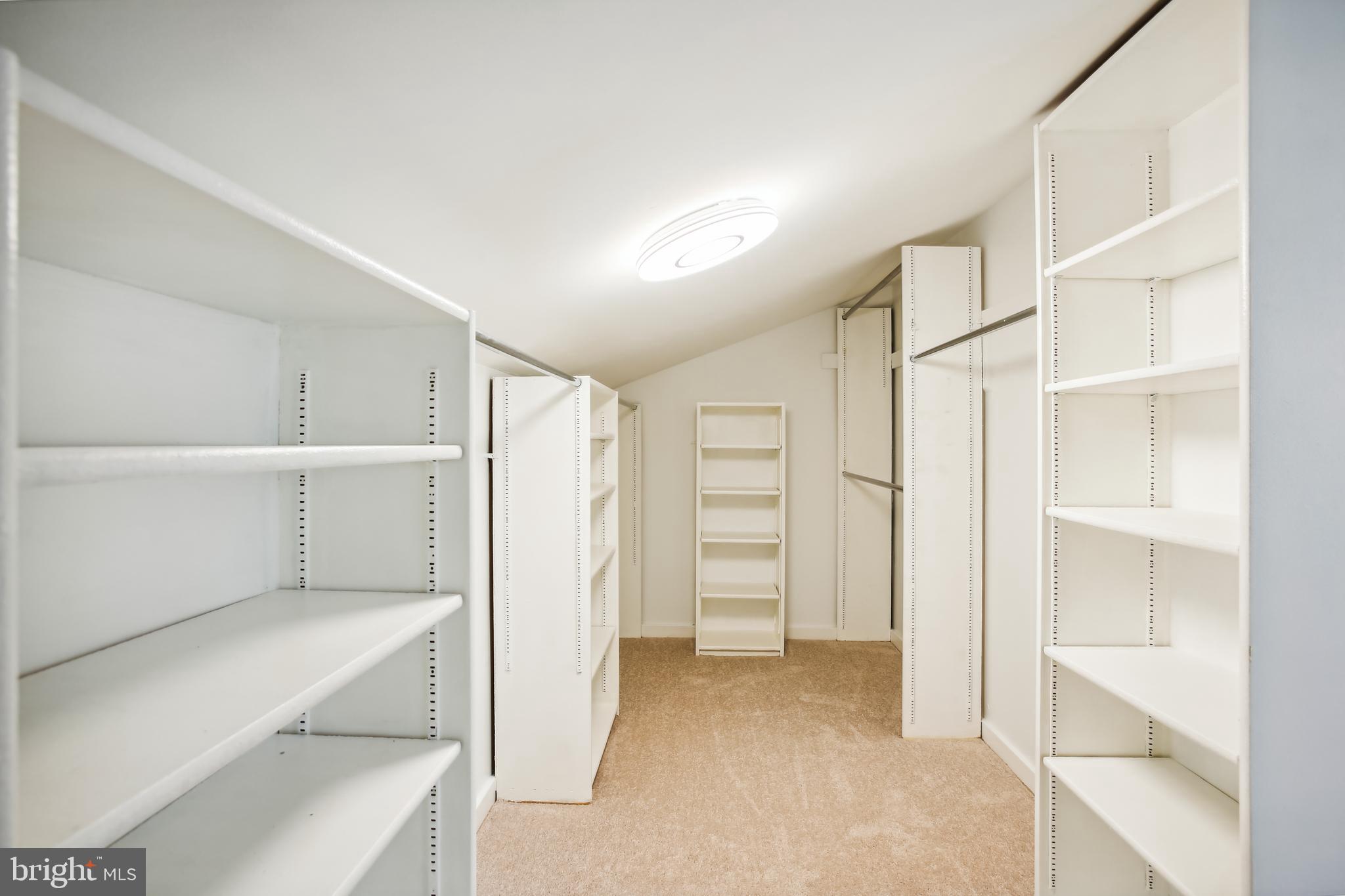 4510 Flintstone Road Alexandria, VA 22306 - Photo 20 of 49 Walk-in closet