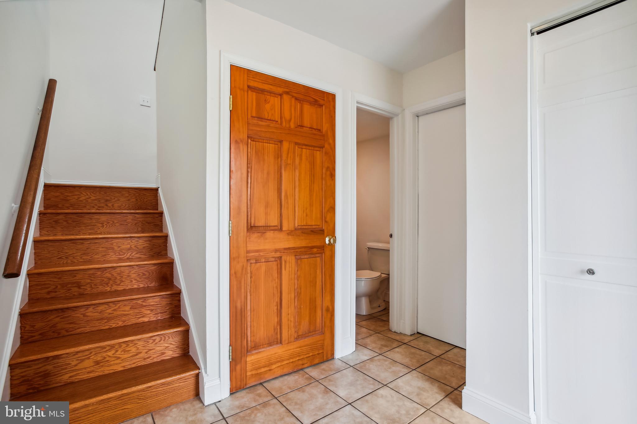 4510 Flintstone Road Alexandria, VA 22306 - Photo 5 of 49 Entry 3