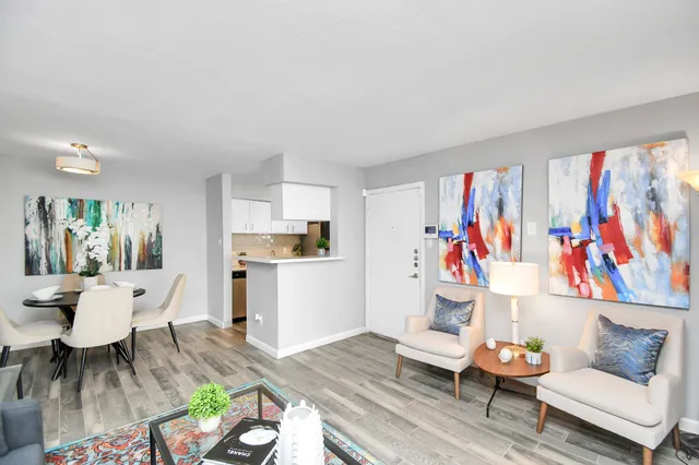 $949 | 2701 West Bellfort Avenue, Unit 1016, Houston, TX 77054