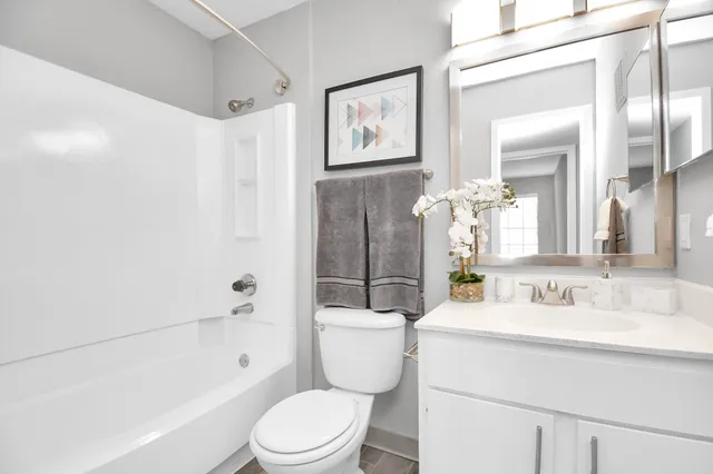 $949 | 2701 West Bellfort Avenue, Unit 1016, Houston, TX 77054