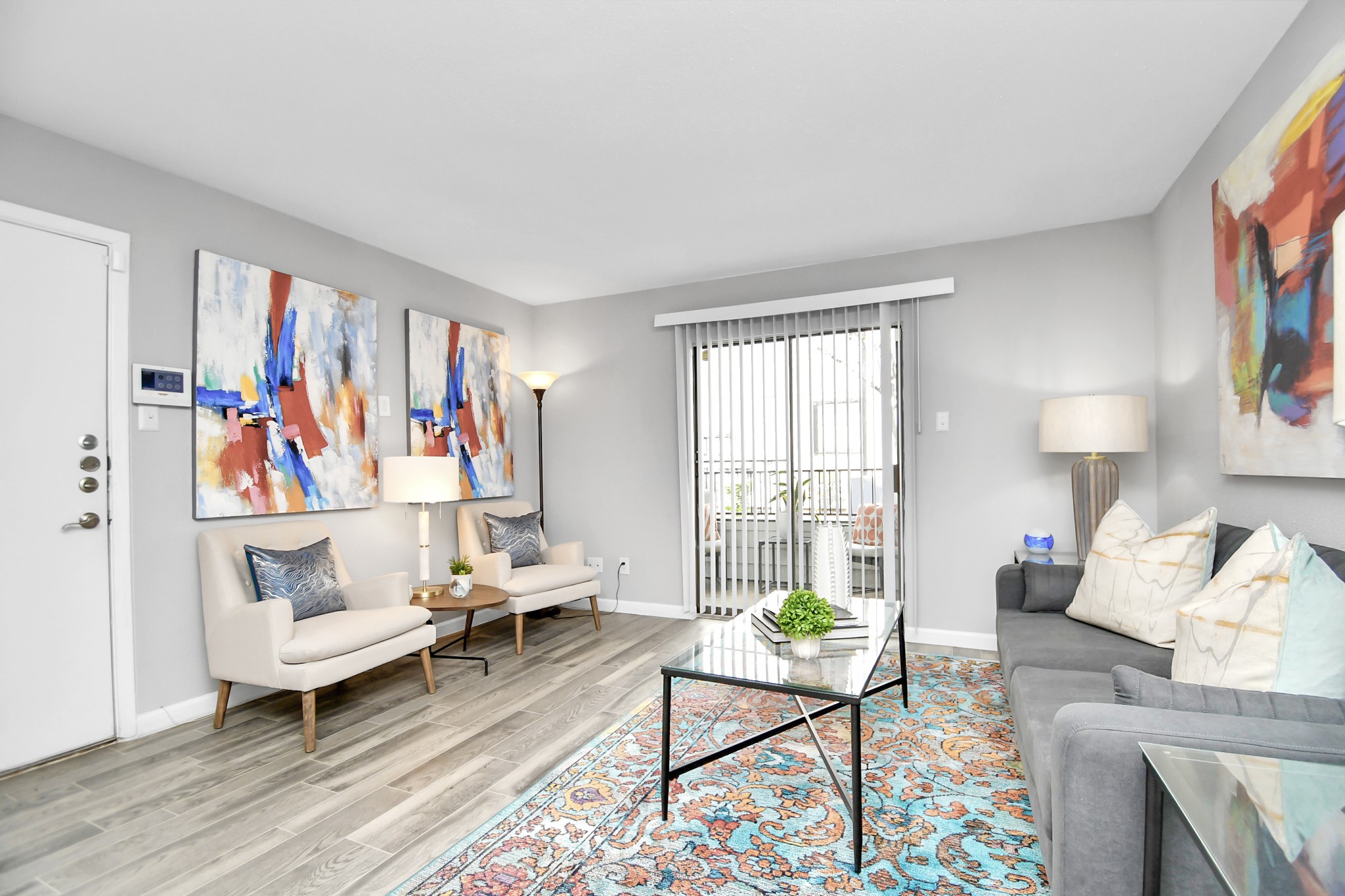 2701 West Bellfort Avenue, Unit 1016 Houston, TX 77054 - Photo 3 of 44 a living room with furniture and a window