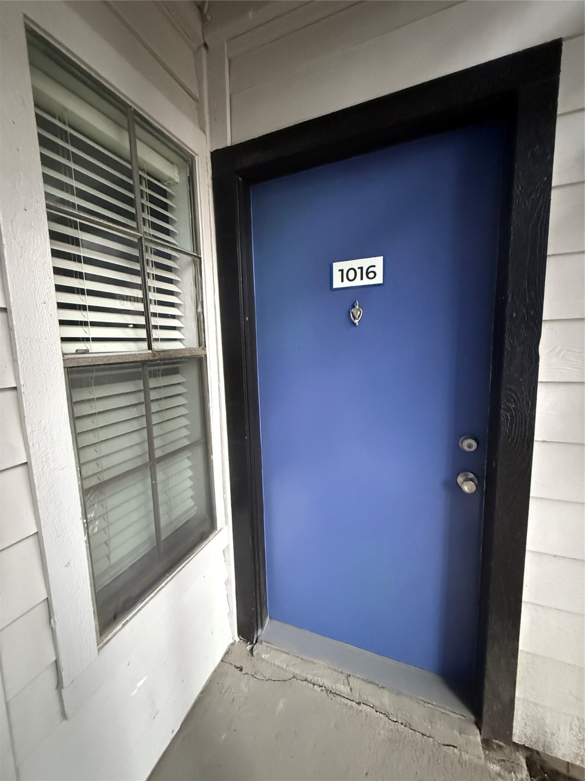 2701 West Bellfort Avenue, Unit 1016 Houston, TX 77054 - Photo 43 of 44 a view of door