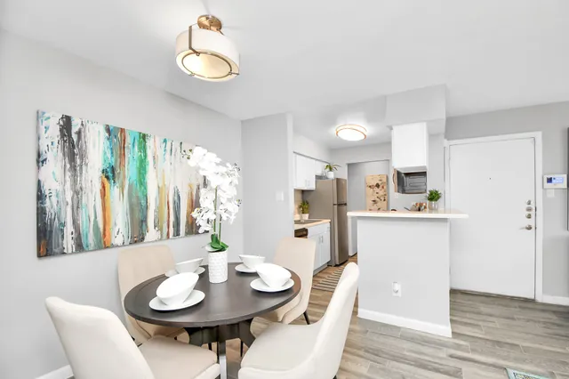 $949 | 2701 West Bellfort Avenue, Unit 1016, Houston, TX 77054