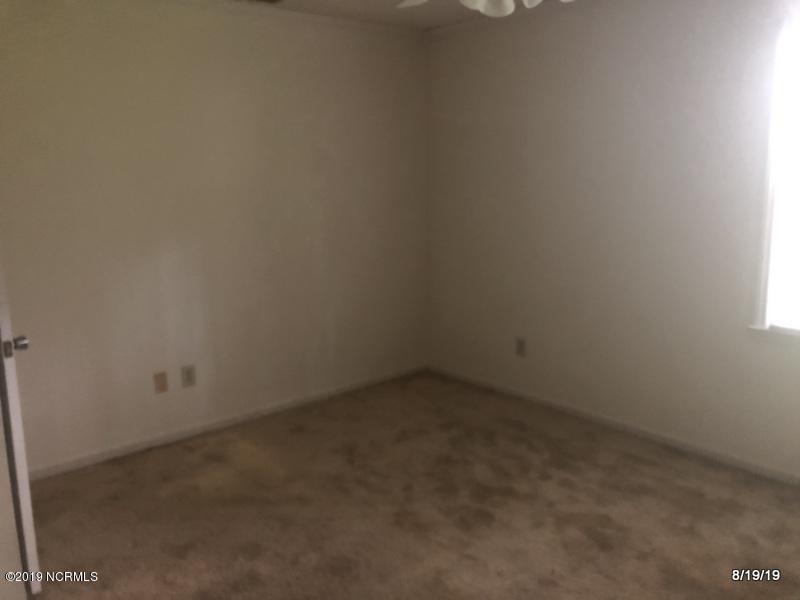 308 Luann Road Jacksonville, NC 28540 - Photo 18 of 22 MASTER BEDROOM