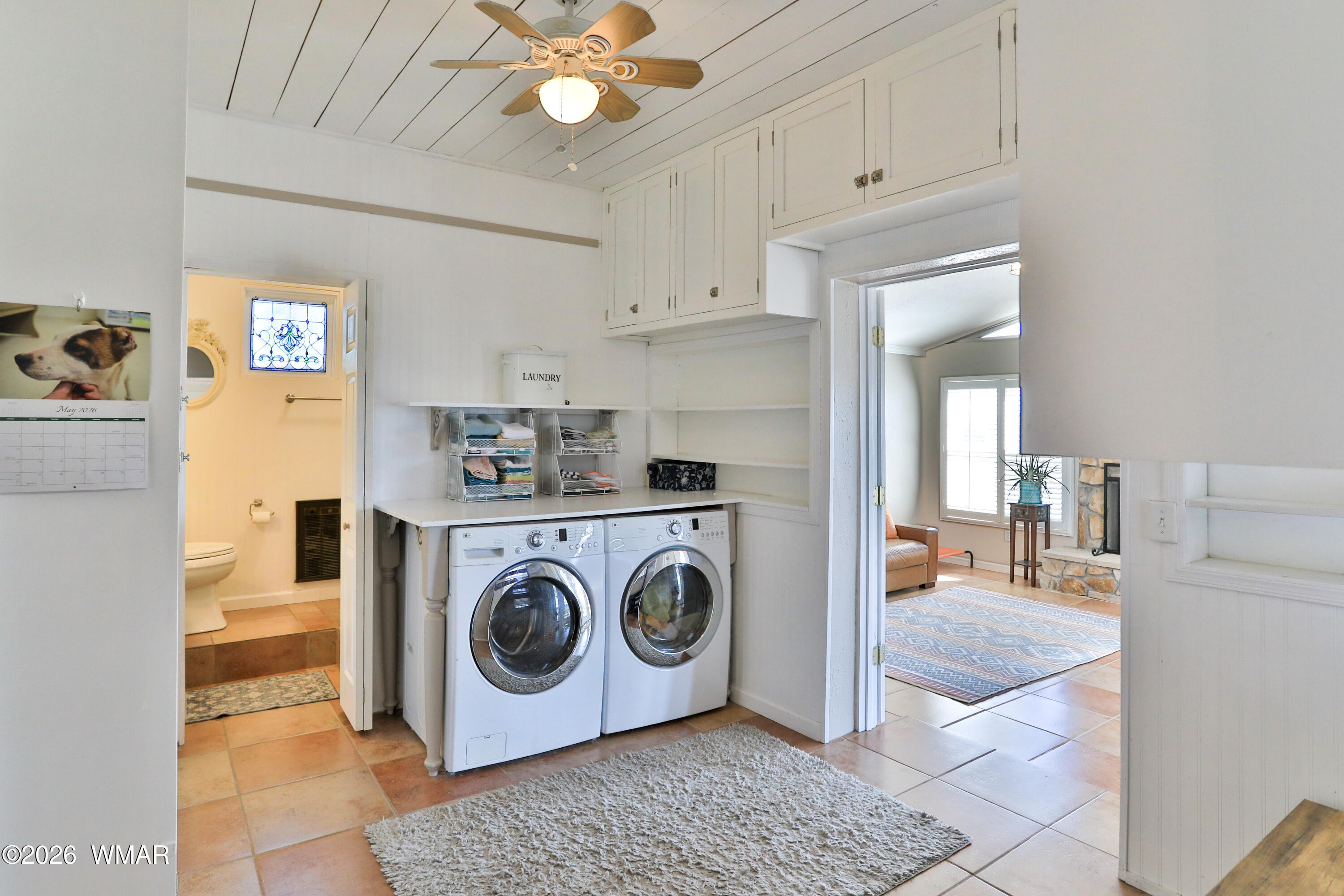 102 Crestview Road Holbrook, AZ 86025 - Photo 10 of 55 a utility room with dryer and washer