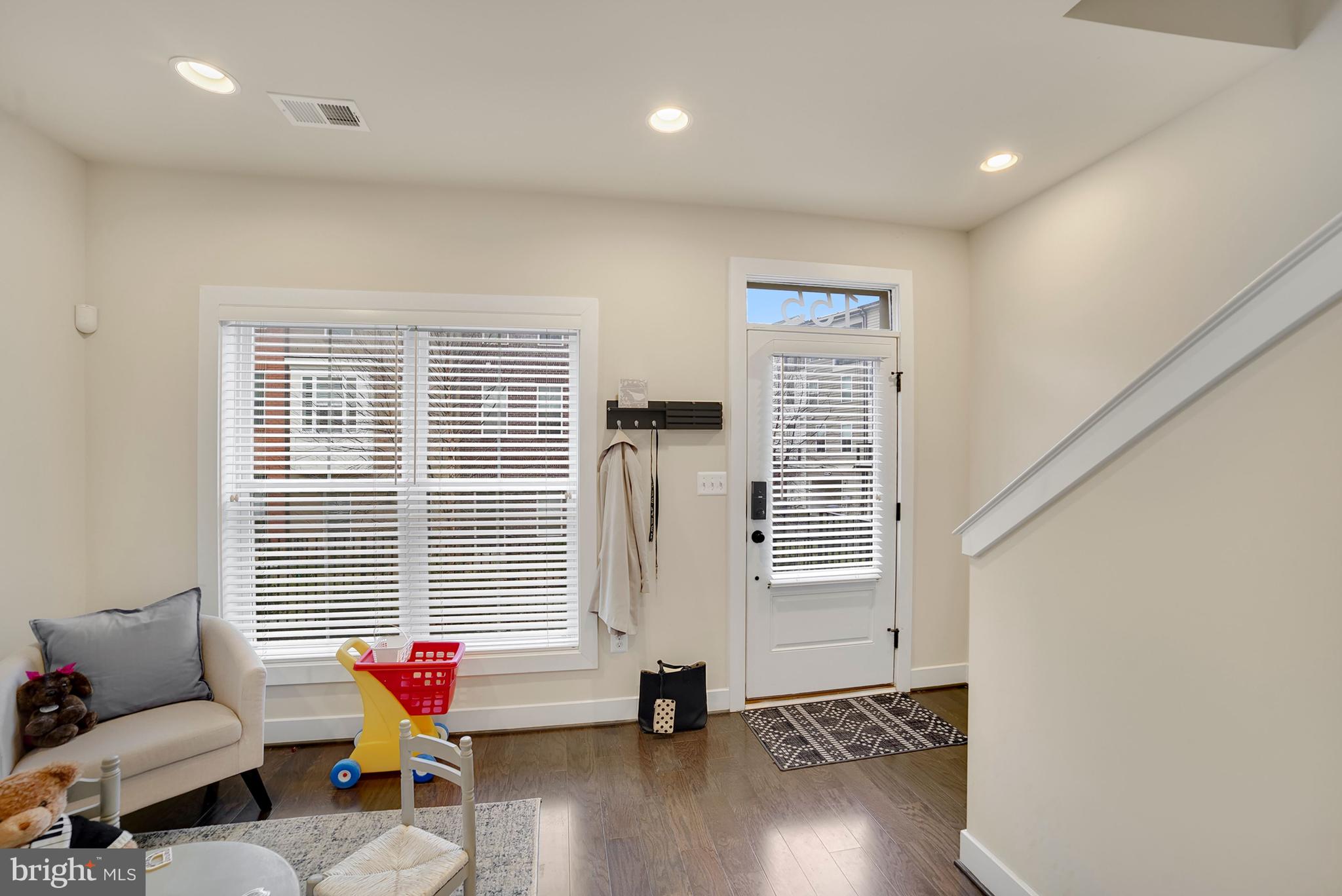 155 Kandinsky Loop Silver Spring, MD 20906 - Photo 3 of 44 Gallery Image 3