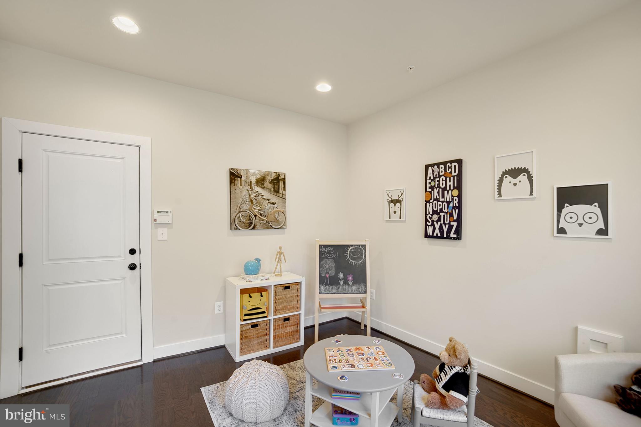 155 Kandinsky Loop Silver Spring, MD 20906 - Photo 4 of 44 Gallery Image 4