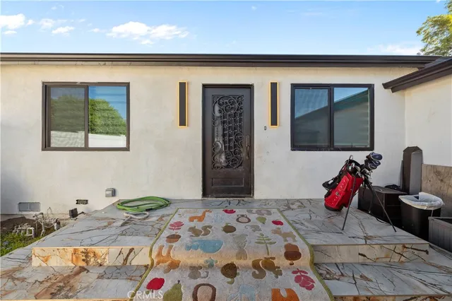 $1,649,000 | 9846 Monogram Avenue, Northridge, CA 91343