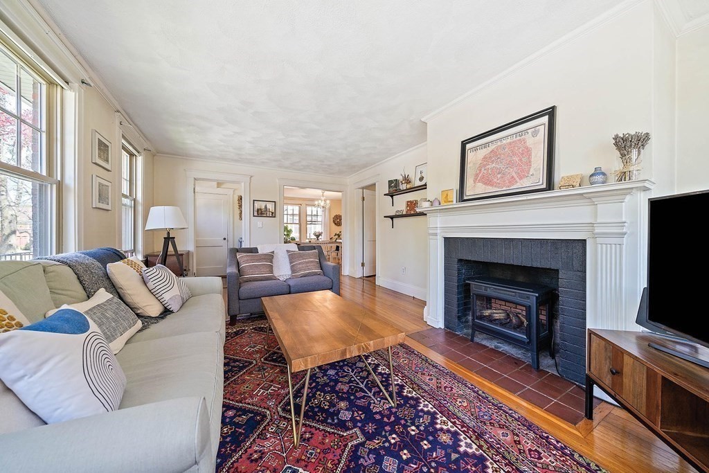 72 Clyde Street, Unit 1 Newton, MA 02460 - Photo 3 of 27