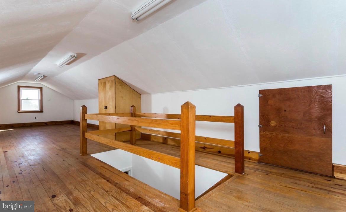 21618 York Road Freeland, MD 21053 - Photo 23 of 28 Spacious loft with rustic charm.