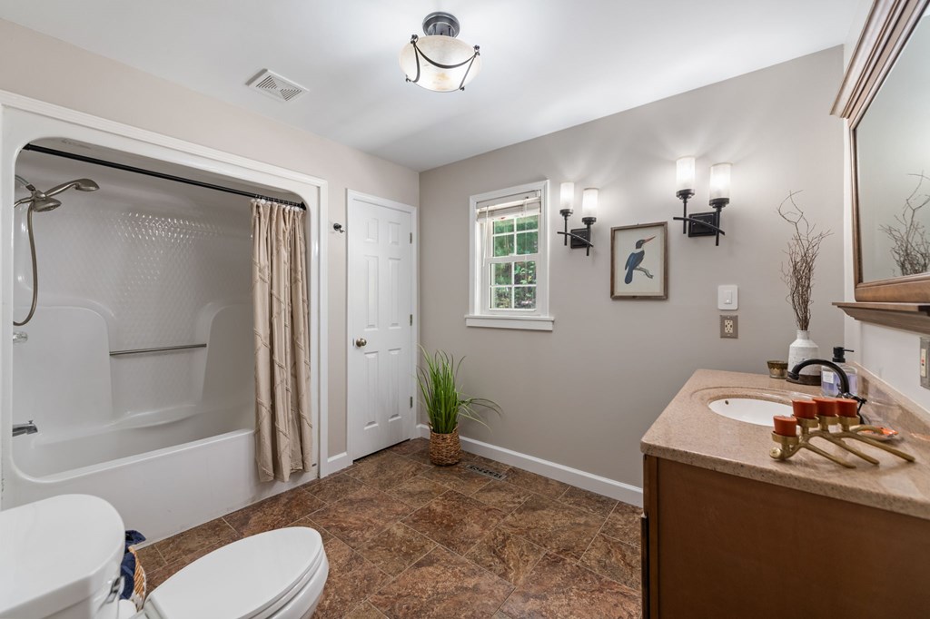 224 Timber Ridge Lane Ellijay, GA 30540 - Photo 39 of 61 Primary ensuite bath