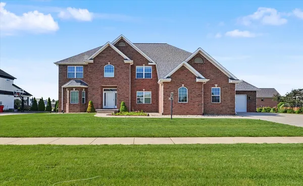 $999,000 | 609 Carrera Drive, Savoy, IL 61874