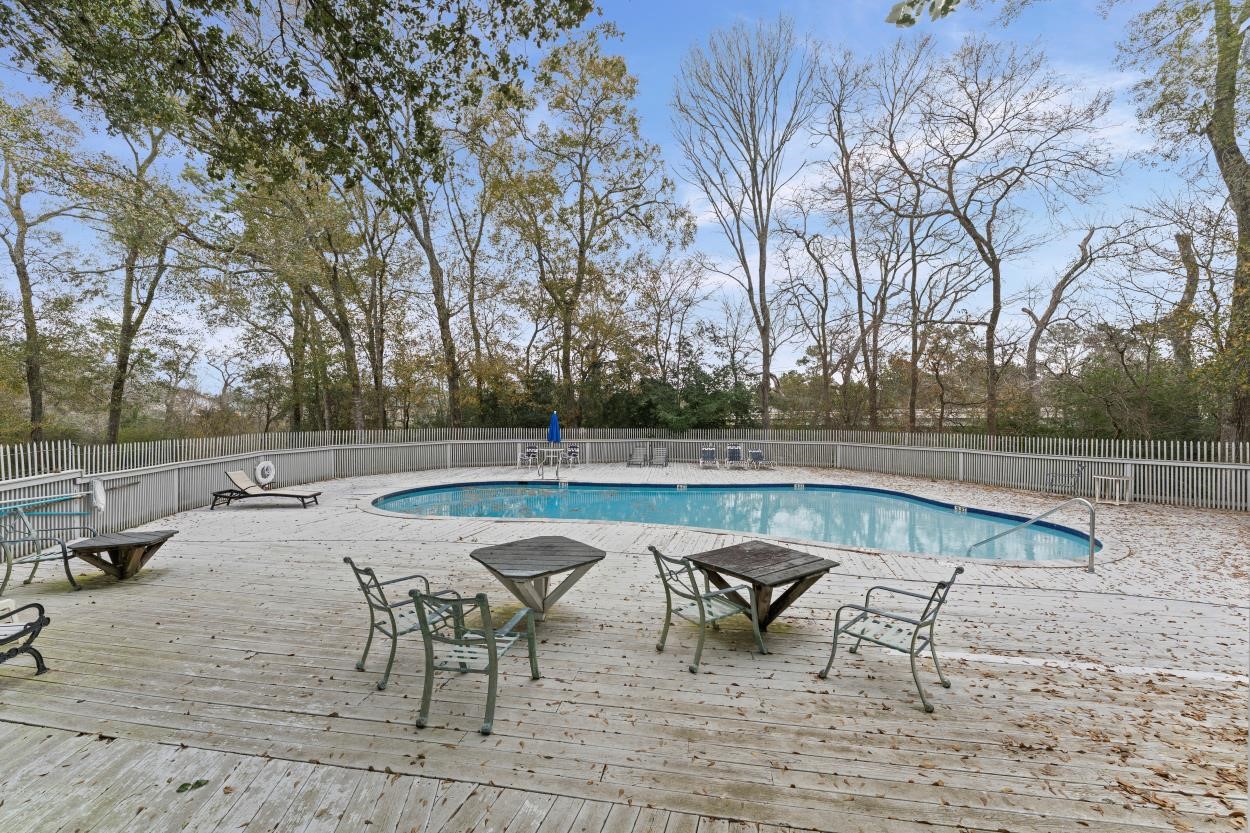 19 Hideaway Drive Friendswood, TX 77546 - Photo 14 of 15