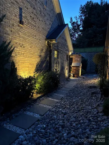 $600,000 | 5256 Courtyard Lane, Belmont, NC 28012