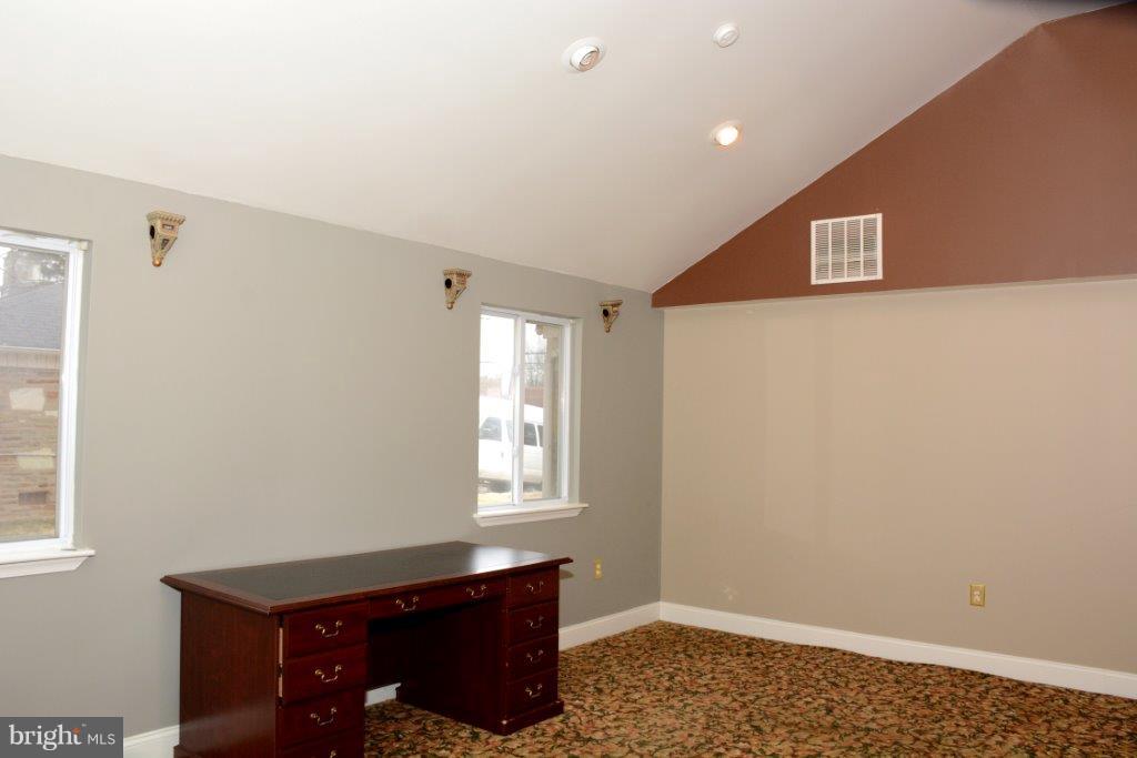 8716 Verree Road Philadelphia, PA 19115 - Photo 22 of 47