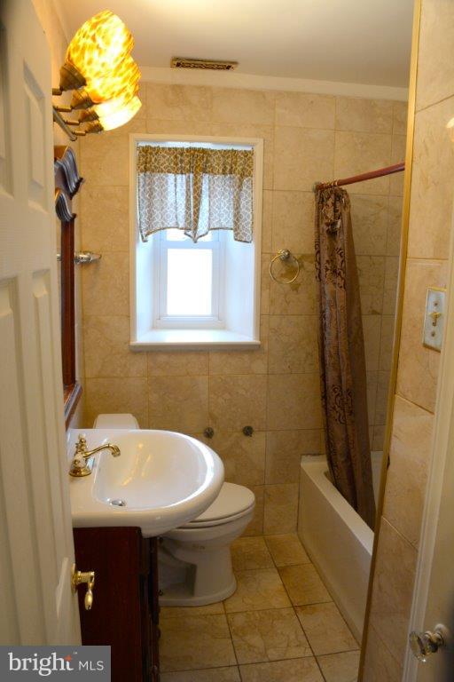 8716 Verree Road Philadelphia, PA 19115 - Photo 35 of 47