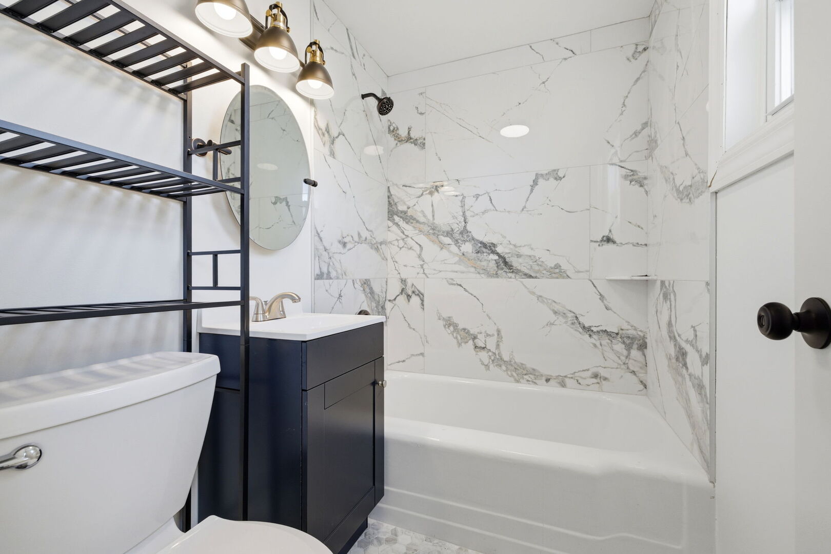 10344 South Albany Avenue Chicago, IL 60655 - Photo 14 of 17 a bathroom with a sink a toilet and bathtub