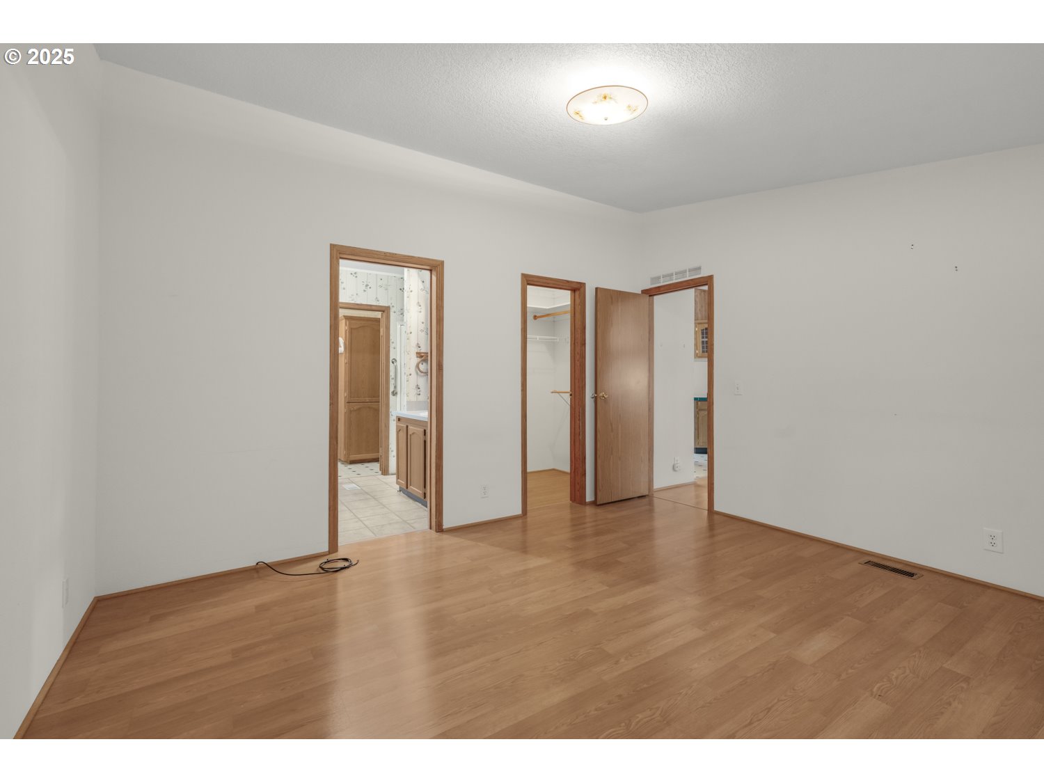 5422 Portland Road Northeast, Unit 35 Salem, OR 97305 - Photo 13 of 27 Gallery Image 13