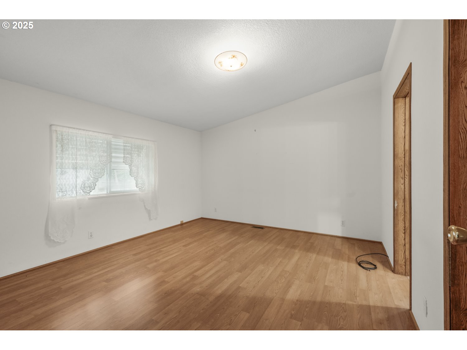 5422 Portland Road Northeast, Unit 35 Salem, OR 97305 - Photo 14 of 27 Gallery Image 14