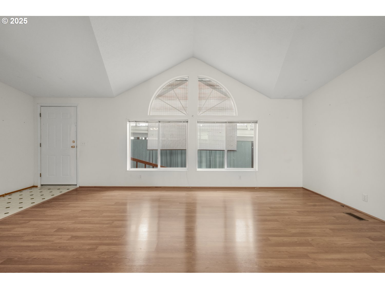5422 Portland Road Northeast, Unit 35 Salem, OR 97305 - Photo 2 of 27 Gallery Image 2
