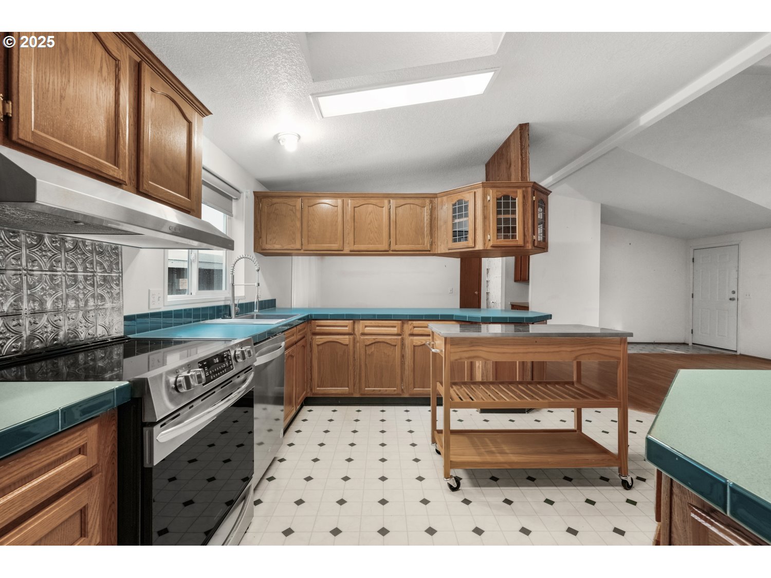 5422 Portland Road Northeast, Unit 35 Salem, OR 97305 - Photo 6 of 27 Gallery Image 6