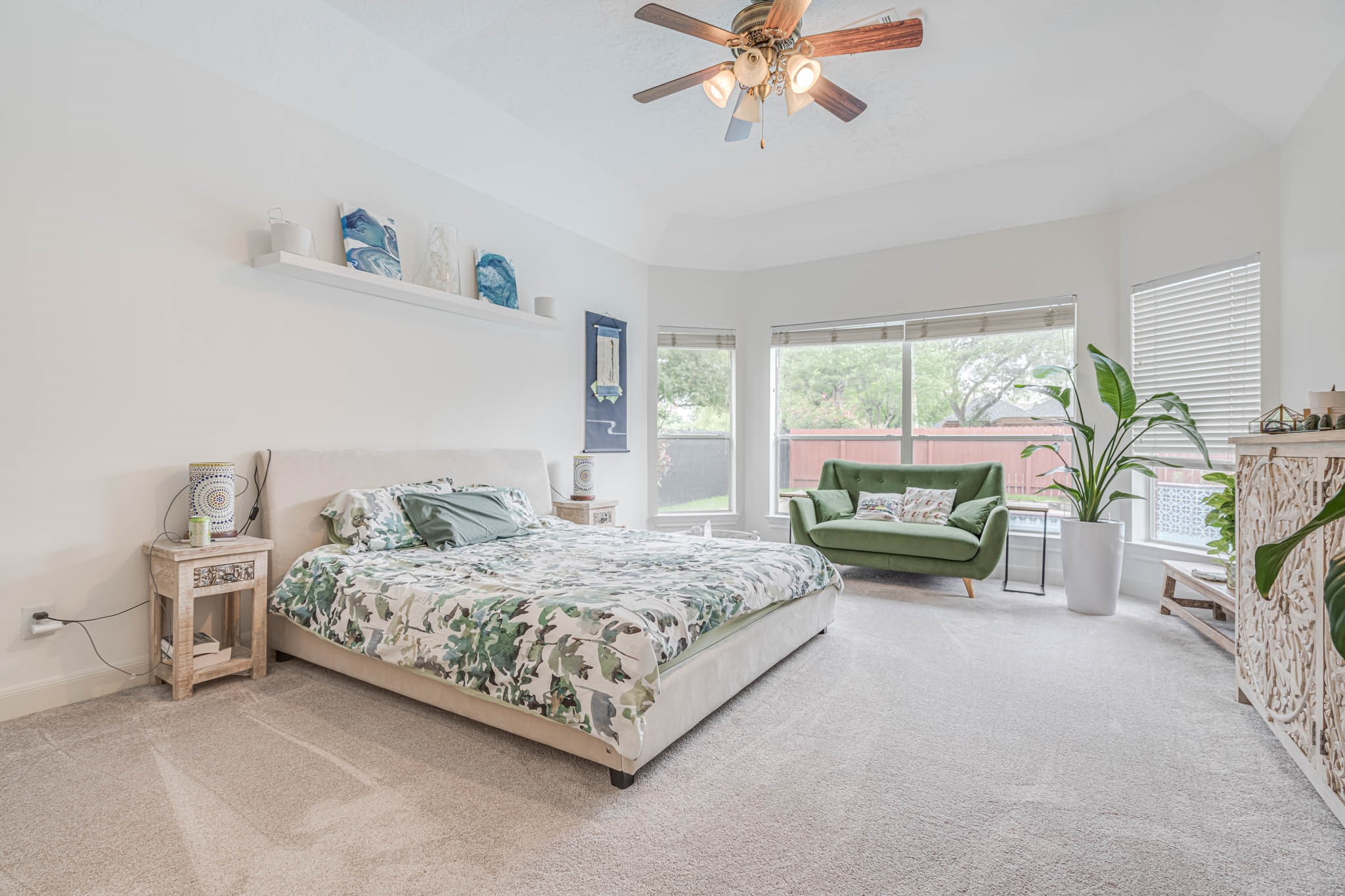 5103 Mariner's Harbor Houston, TX 77041 - Photo 11 of 42 Primary Bedroom overlooking pool