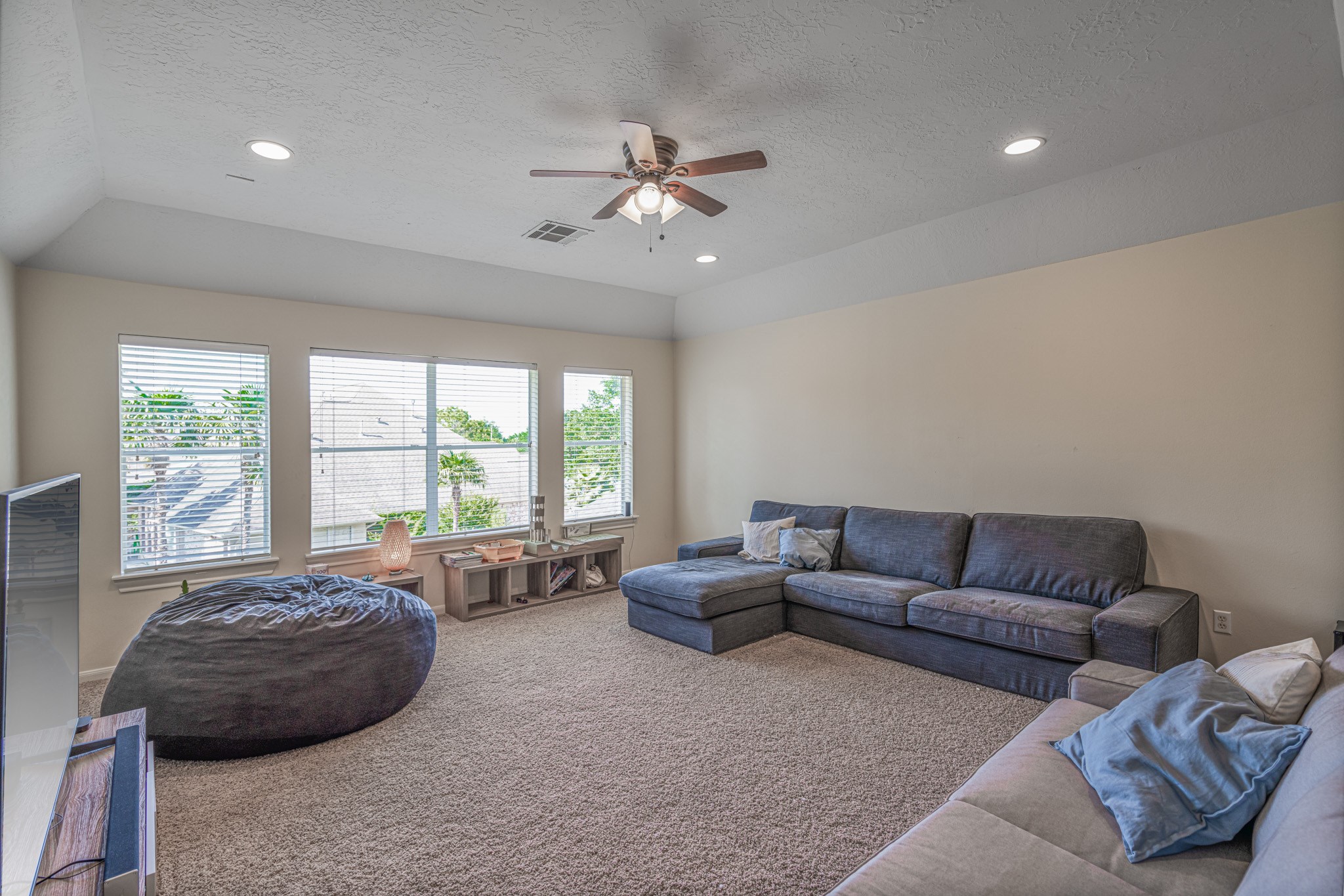 5103 Mariner's Harbor Houston, TX 77041 - Photo 21 of 42 Huge gameroom upstairs