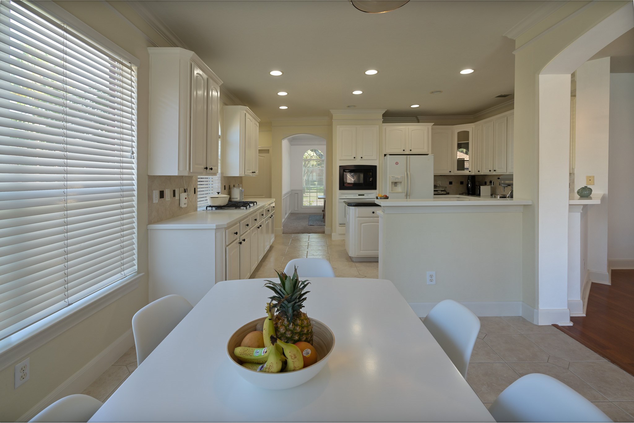 5103 Mariner's Harbor Houston, TX 77041 - Photo 4 of 42 Breakfast area fits a large table