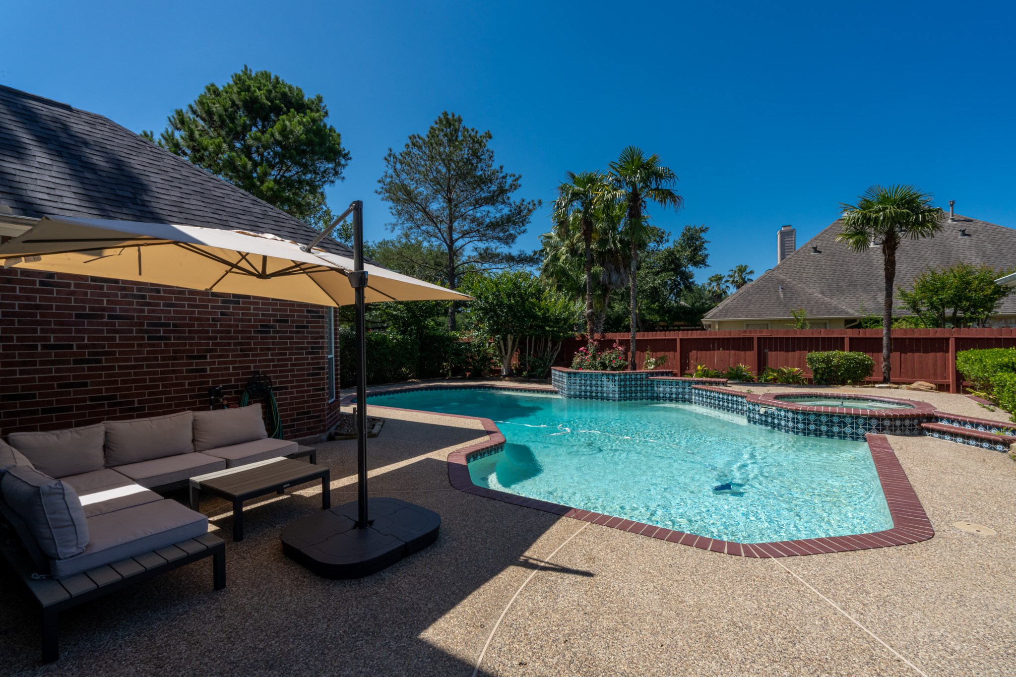 5103 Mariner's Harbor Houston, TX 77041 - Photo 10 of 42 Imagine Hot Summer in this oasis backyard