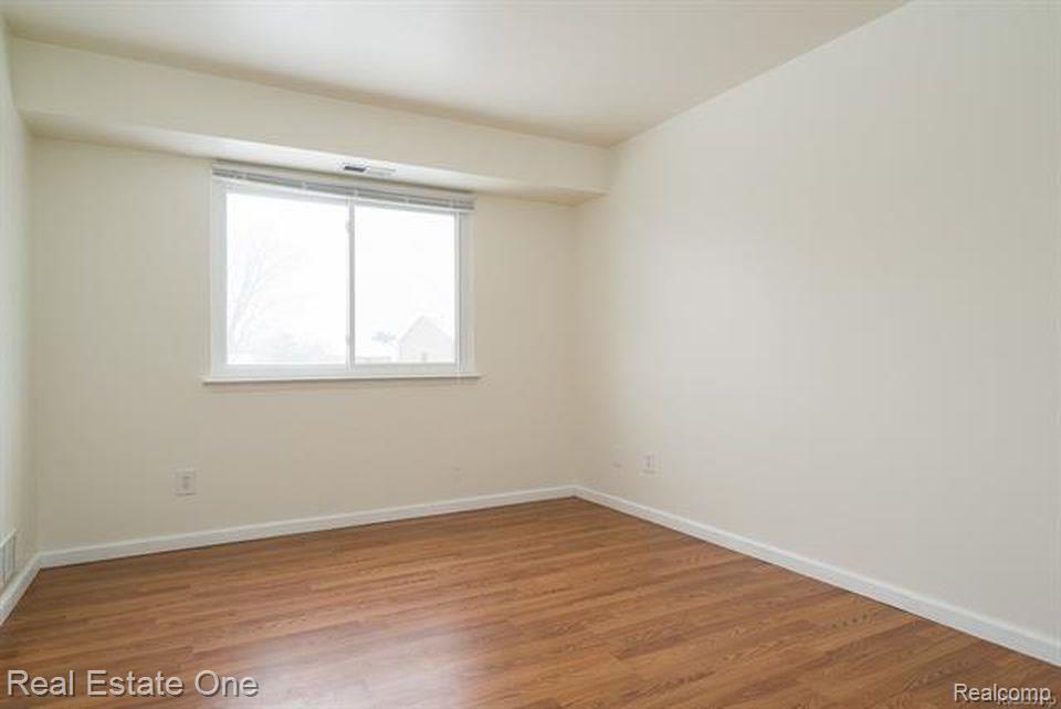 30060 Twelve Mile Road, Unit 96 Farmington Hills, MI 48334 - Photo 11 of 25