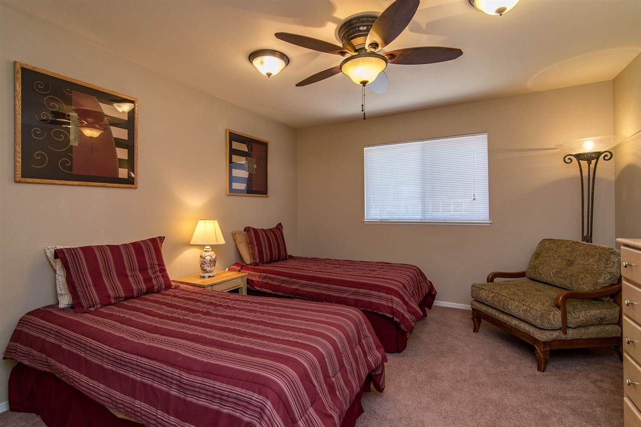 10586 Iris Road Truckee, CA 96161 - Photo 12 of 14 Gallery Image 12