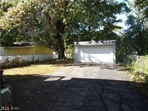 924 Nela View Road Cleveland Heights, OH 44112 - Photo 12 of 13