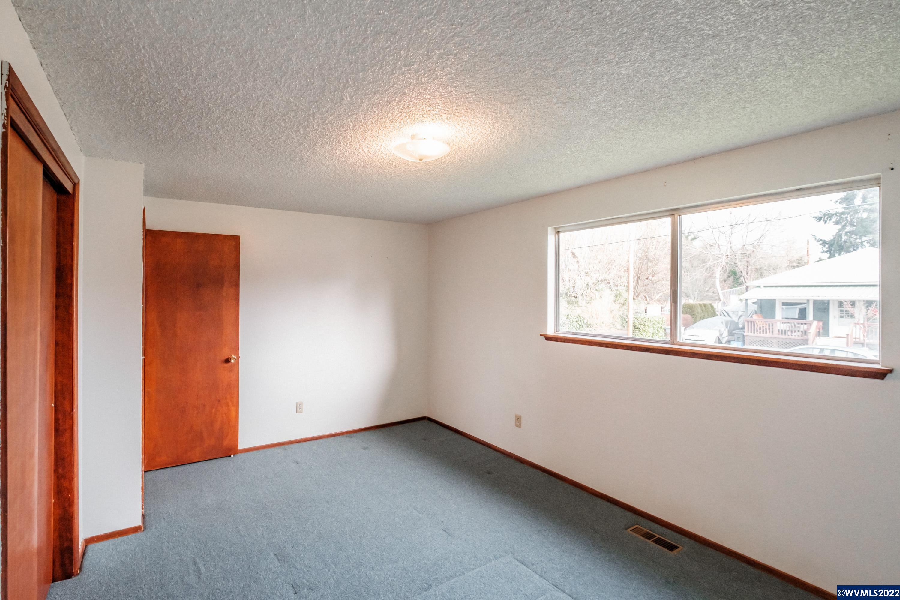 570 Walnut Street Lebanon, OR 97355 - Photo 29 of 41 Gallery Image 29
