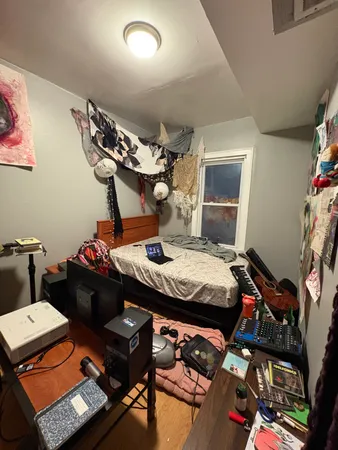 $1,700 | 839 North Ashland Avenue, Unit 2R, Chicago, IL 60642
