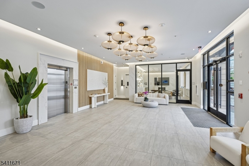 1722 Springfield Avenue, Unit 402 Maplewood, NJ 07040 - Photo 3 of 34