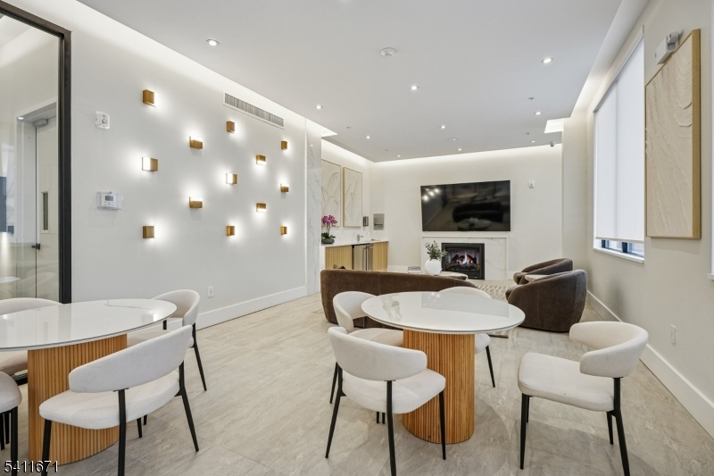 1722 Springfield Avenue, Unit 402 Maplewood, NJ 07040 - Photo 6 of 34