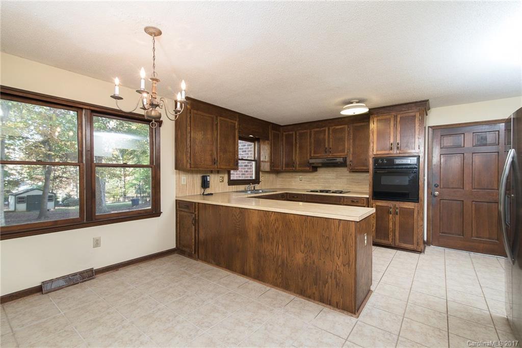 1010 Reverdy Lane Matthews, NC 28105 - Photo 9 of 24