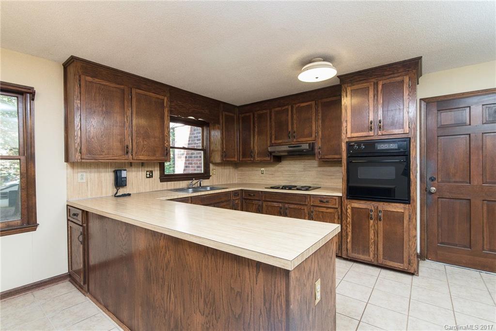 1010 Reverdy Lane Matthews, NC 28105 - Photo 10 of 24