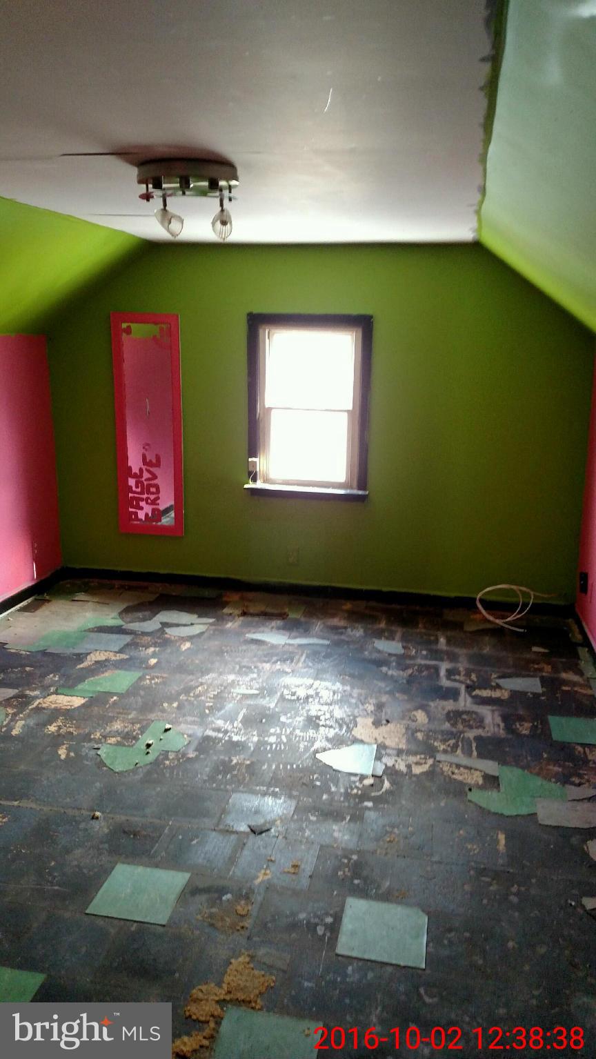 304 Poplar Road Baltimore, MD 21221 - Photo 8 of 13 Bedroom